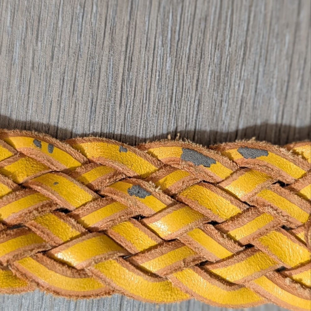 Vintage Braided Yellow Leather Belt - Preloved - Picture 6 of 7